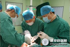 脑外科再次成功实施脑胶质瘤切除